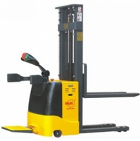 Самоходный штабелер CDD15H